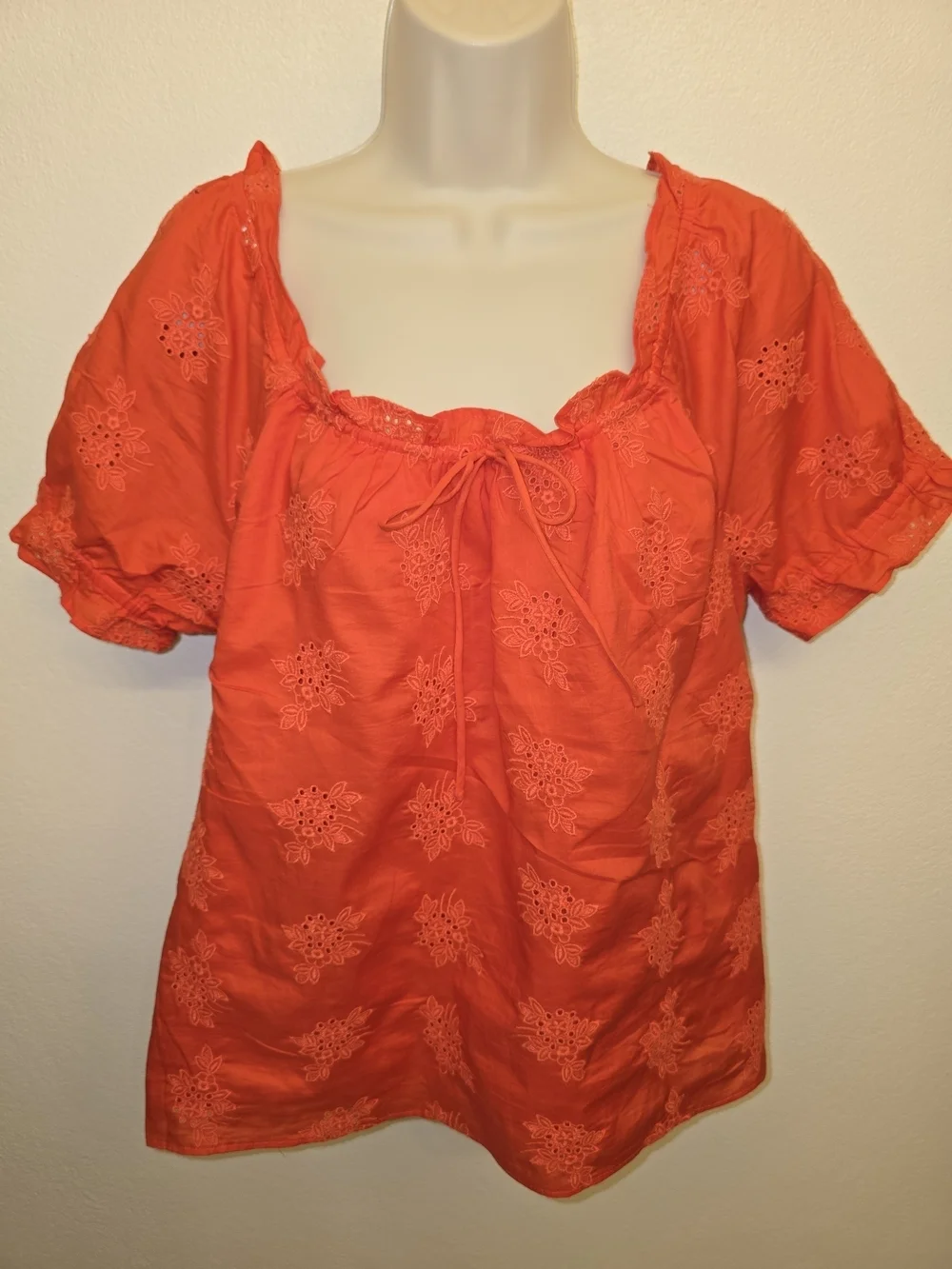 EUC J. Crew Ladies Eyelet Tie-Front Short Sleeve Peasant Blouse